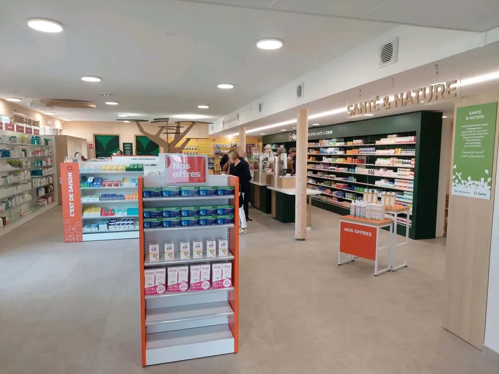Agencement Pharmacie - Giphar - Mobilier bois - Concepte - Fabrication ACOM agencement
