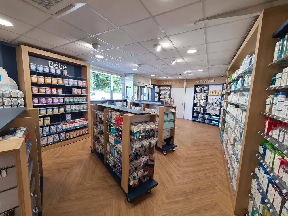 Gondole de présentation - Parapharmacie - Agencement Officine - Pharmacie Prevost - Deville les Rouen - ACOM agencementwebp